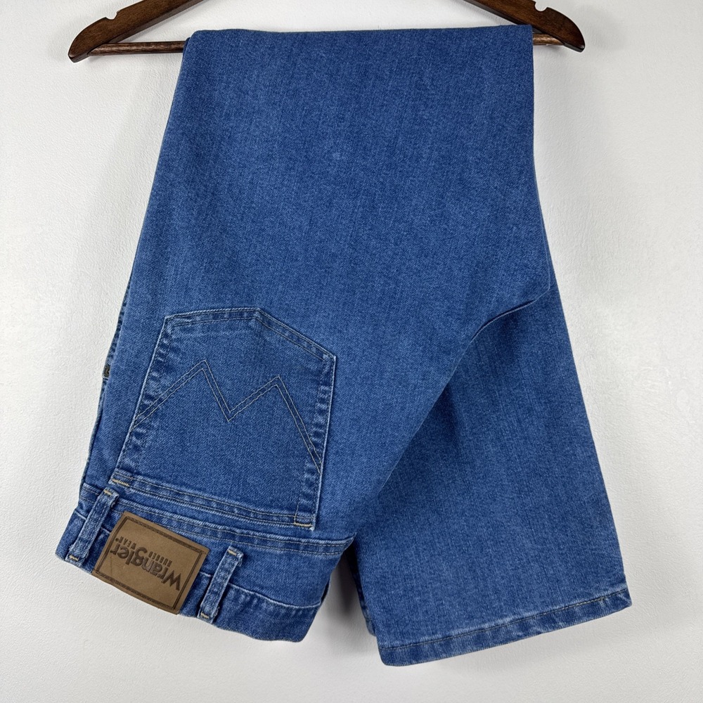Wrangler Rugged Wear Jeans Mens 36x30 Blue Medium Wash Denim Straight Leg Cotton